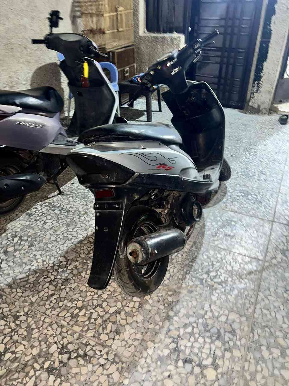 ماكس عدله للبيع يرادله ترتيب  مكان حي اور  350 بيه مجال ***********
