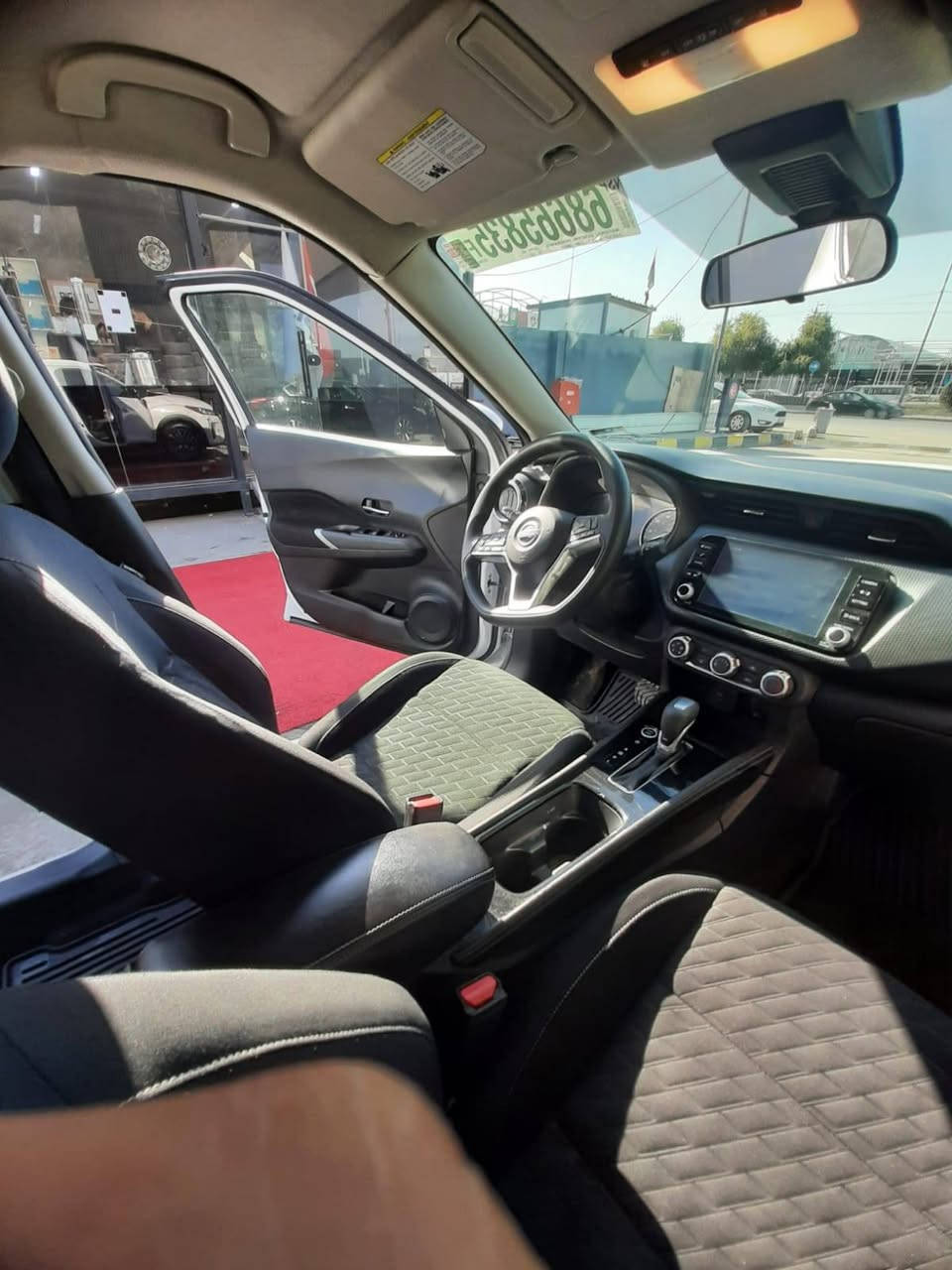 نيسان كيكس موديل 24 فول مواصفات دخول جيد مرقم اربيل قبل اسبوع وارد امريكي الضرر كما موضح في الصورة شرط 
السعر 165 $ السياره رقم حاليا وليس كاتي 
رقم الهاتف *********** العنوان اربيل
