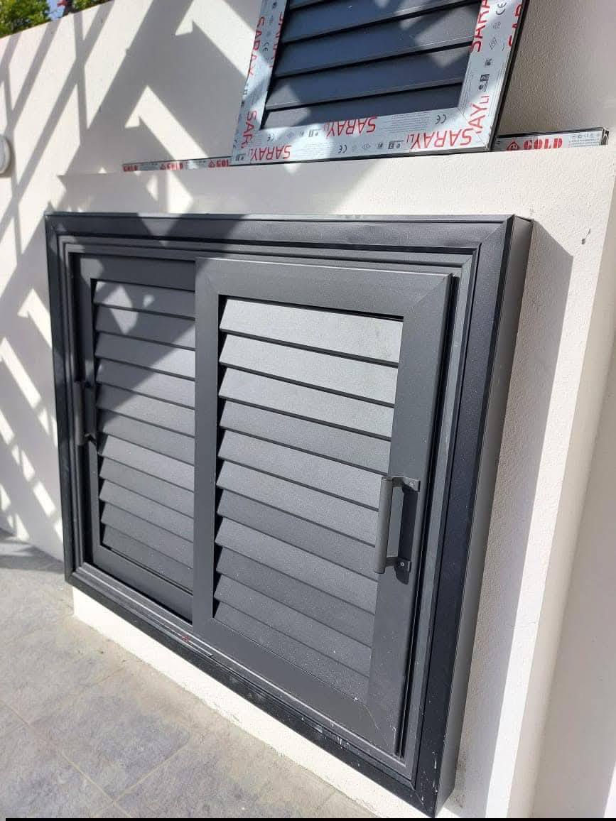 تريد شباك ينسد وما تسمع وراه حتى صوت العصافير؟ 🤫 لو باب ألمنيوم يبيض وجهك كدام الضيوف؟ 🚪✨
​شغلنا مو بس شكل، متانة وعزل يتحمل جونا العراقي الصعب. دقة بالقياس ونظافة بالتركيب هي شعارنا. 🛠️🇮🇶
​احجز موعدك الحين وخلي بيتك يصير لوحة فنية! 📲 ***********]"
📍📍العنوان صلاح الدين تكريت الديوم مقابل جنه تكريت
