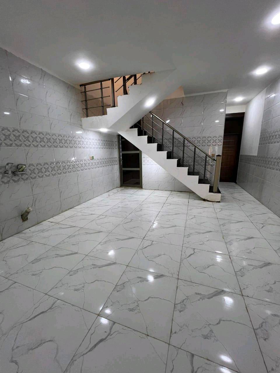 متوفر منازل كل المساحات وبناء درجة اولى 
حديث كلاسيك 
طابو زراعي صرف سند25 قرار محكمه 
زعفرانية بيت بنيه 
الاسعار على الاتصال تستفسر
متوفر هيكل وقطع اراضي