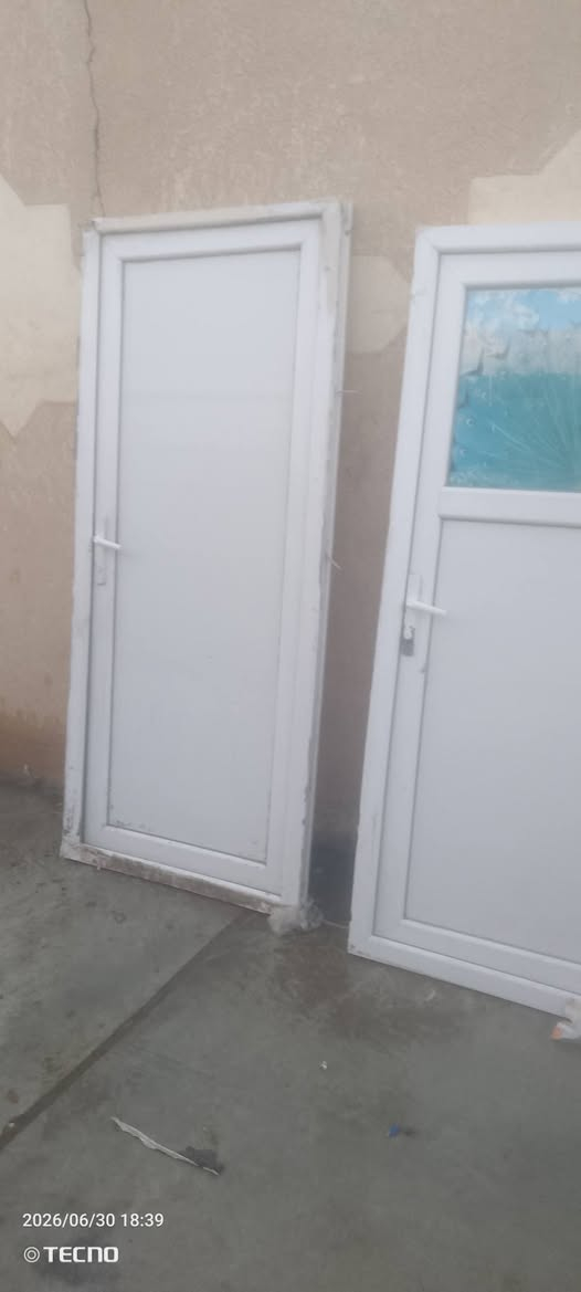 بيبان البيع السعر 225وبيهاا مجال شي قليل المكان بلور محلات ابوخميس شهربان ***********
