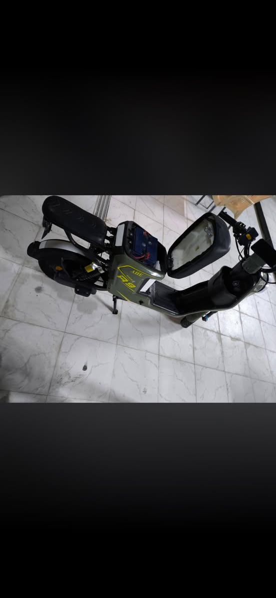 سلام عليكم دراجه شحن أر ٩كامله مكمله نضافه كدام عينك بيع او مراوس اب بيجي سعر ٤٠٠ مكاني أم عصافير رقم ***********
