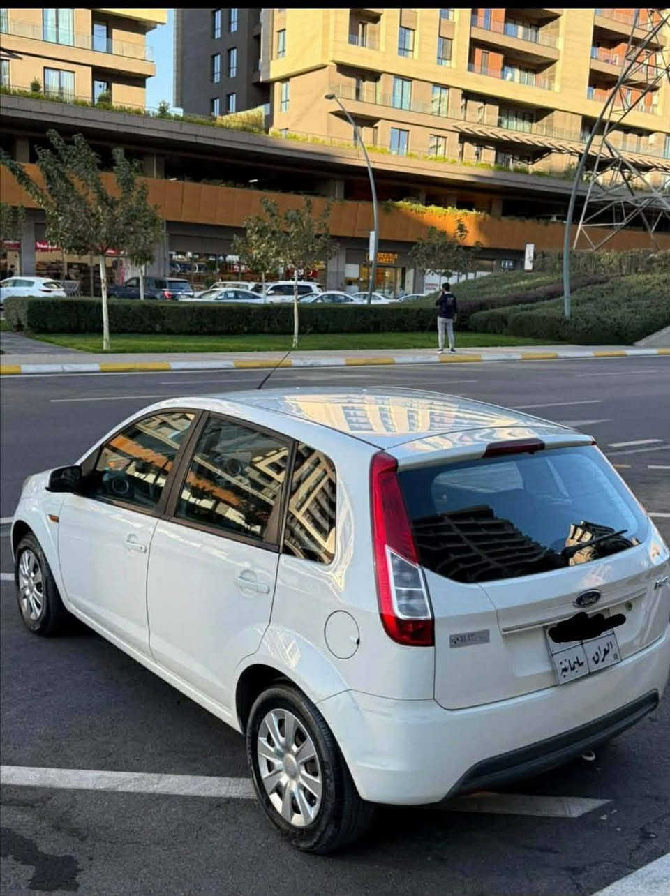 .                               بِسْمِ اللهِ الرَّحْمَنِ الرَّحِيْم
فۆرد فیگۆ : مۆدێل2015
گێڕ ئۆتۆماتیک ، تەبرید ، سەنەوی و ژینگەو ڕێگاوبان ھەتا24/4/2027تازەیە  پارچەیەکو پەڵەیەک بۆیاخە بێ ناوگرتن گێڕو مەکینەو تەبریدو بەناوکردن و غرامە هەمووی بە شەرتت
سعر78گەڵاو کەمێک معامەلە
شوێن⁄سلێمانی
ژمارەی تەلەفوون⁄ *********** 
***********
