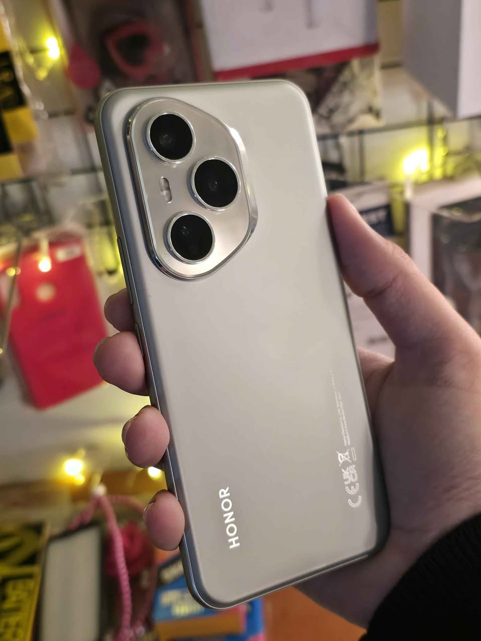 هونر 400 برو 5g

 جهاز مستخدم ايام 

كامل ملحقات غير مستخدمه
باكيت شاحنه كيبل كفر 

سعر 705 الف 

يوجد توصيل لجميع محافظات العراق
 للحجز راسل الصفحة
 واتساب *********** بغداد, العراق
