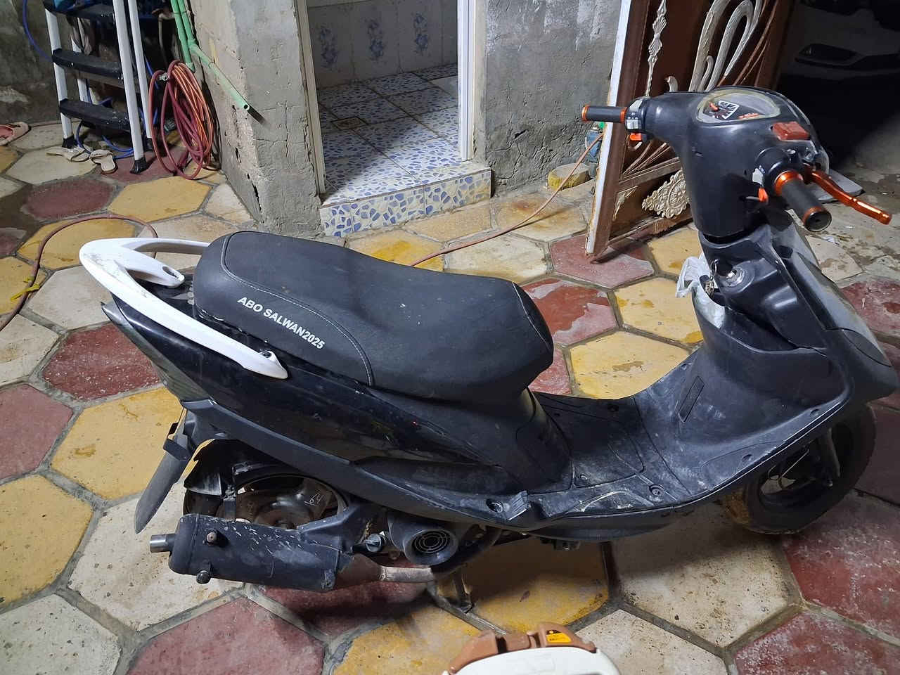 ماكس عدله المحرك برغي ما مفتوح بيه
السعر ٧٠٠ وبيه مجال


**إذا كنت صاحب هذا الإعلان وتريد حذفه لأي سبب، رجاءا أرسل رسالة إلى الدعم الفني**