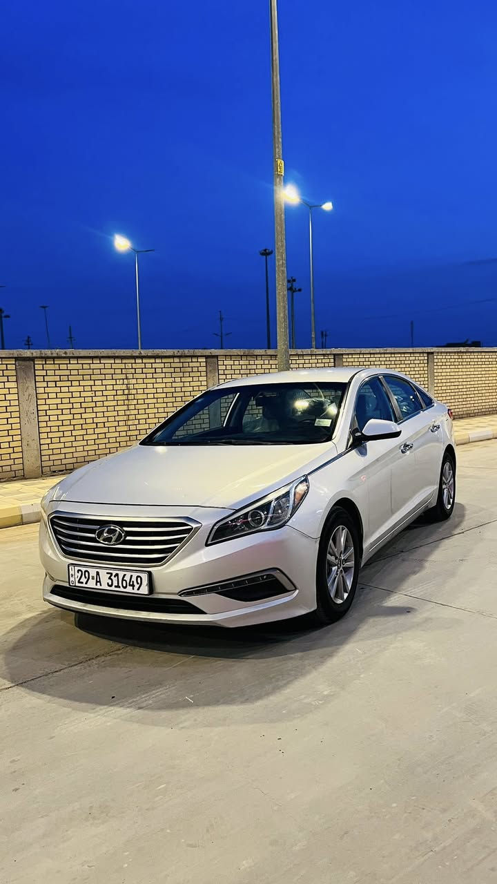 تحيه طيبه…❤️
سياره للبيع نوع هونداي سوناتا 
موديل ٢٠١٥ 
رقم واسط حره تحويل مباشر سنويه ولوحات مجدده الى ٢٠٢٨ 
لون رصاصي سلڤر 
.
وارد امريكي بدون حادث كلين تايتل كفاله عامه من الضربه والتبديل والصبغ والغرق وعندي تقرير كامل عليها وعندي سونار بيها وانت تفحص سونار من جديد يطلع بيها اي شي اني اتحمل تكاليف السونار  
.
مواصفات 
مكينه ٢٤٠٠ 
كير اوتوماتيك 
شاشه تاب 
كامره دواره 
تبريد منظومه كامله جديده 
صدرها مكفول 
جاهزه بمعنى الكلمه مابيها نقص ابد 
والسياره جديده بمعنى الكلمه وتجي وتشوف بعينك
وسعرها ١٢٥ وبيها مجال بسيط بعد المعاينه 
ومكانه بالكوت مركز المدينه 
وهذا رقمي ***********
