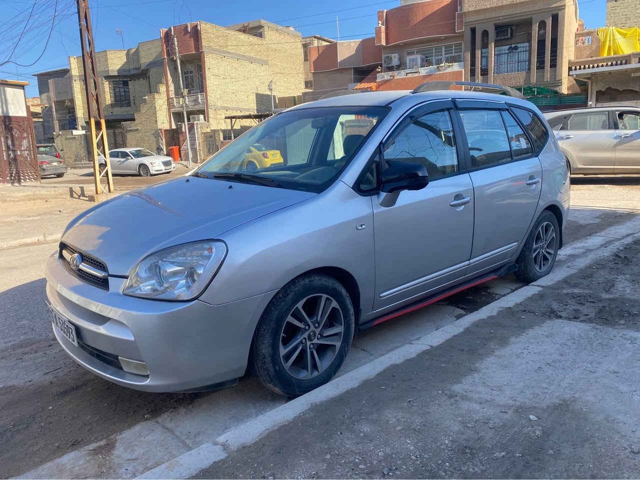 سلام عليكم
كيا راندو 2009 
سنويه ورقم وهزه جديد
شاشهتدعم كار بلاي +كامره
تبريد قطعتين امامي خلفي 

سياره مرشوشه حزام كلير (كلير فقط) عدا قماره وصندوك مكفولات 
مكينه كير تبريد مكفولات
بس صدر خلفيه يرادله تبديل
مكينه 2400 دوش
سعر ٩٨ بيهة مجال
مكاني بغداد حي اور
*********** بغداد, العراق
