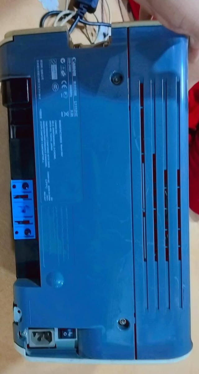 للبيع طابعة كانون 2900 اسود وأبيض نظيفة ، حبر بودرة ، طابعة تعمل بحالة جيدة جداً ،  طباعة واضحة  ، مناسبة لطباعة الأسئلة الإمتحانية والمستندات الأخرى  سعر 75 للتواصل  واتس وخط ***********
