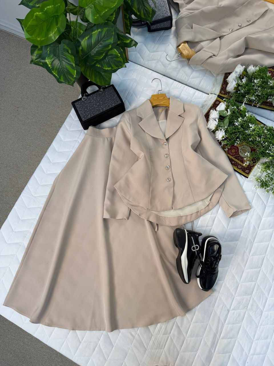 سترة مع تنورة❤‍🩹
خامة هوريم دابل مبطن
38-40-42-44-46-48
للحجز والاستفسار مراسله الصفحة 💗 حلة, بابل


**إذا كنت صاحب هذا الإعلان وتريد حذفه لأي سبب، رجاءا أرسل رسالة إلى الدعم الفني**