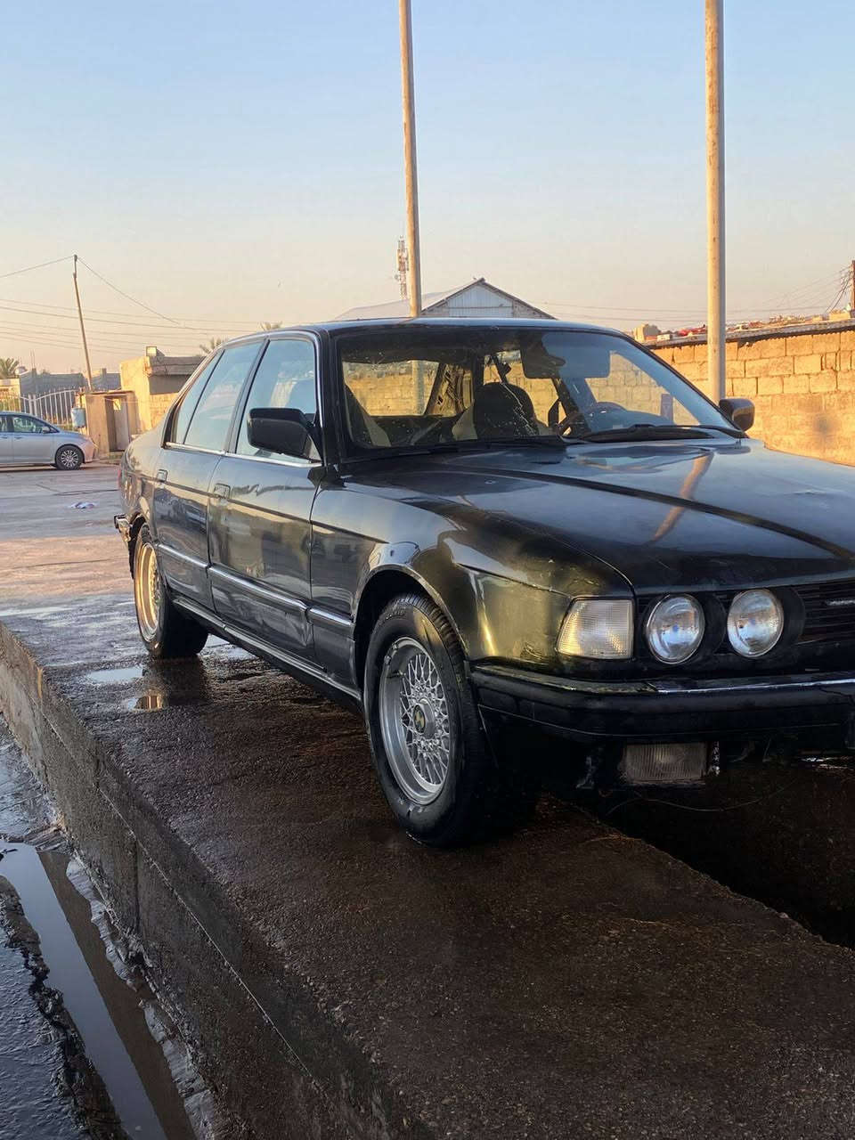 للبيع 735. مكينه وكير واكسل جدد تخم تاير وباتري وكهرباءيات شغاله ترايك للبصره شرط تحويل مباشر رقم بغداد الماني السعر ٣٣ ورقه. وبيها مجال. للتواصل ***********
