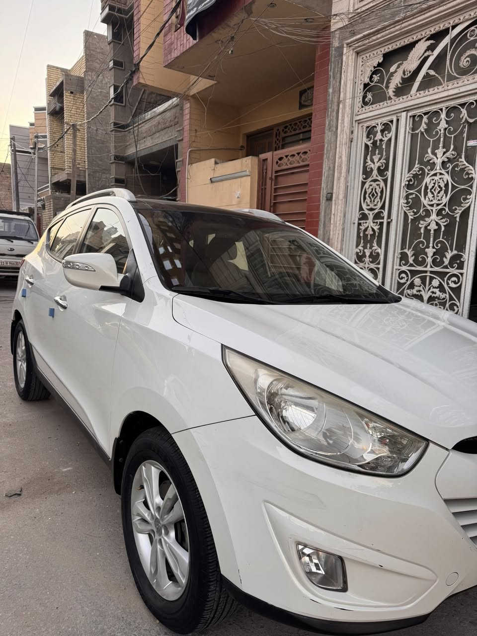 توسان 2011
كفاله عامه ماشيه 43 الف حقيقي 
السونار ايضاً موجود داخل الصور بي 3 شخطات صغار مثل ماواضح بلسونار 
رقم بغداد مكاني بغداد بأسمي وسنويه جديده السياره نضيفه بشكل حتى المنفيس مالتها بعده مضموم


**إذا كنت صاحب هذا الإعلان وتريد حذفه لأي سبب، رجاءا أرسل رسالة إلى الدعم الفني**