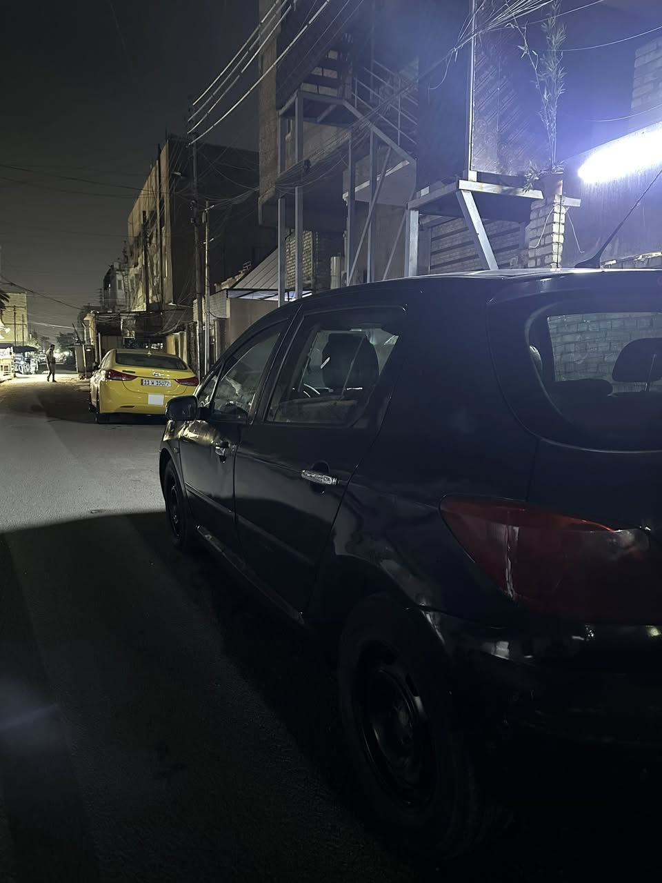 السلام عليكم بيجو 307 موديل 2006 للبيع مصبوغة عام ضربتهة بجم بس خفيفه سنويتها الشهر السابع سعرها 42 وبيها
مجال ***********
تبريد شغال
