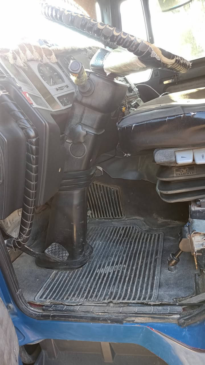 سلام عليكم. مان صقر للبيع موديل 96سنوية 28 تحويل مباشر بسيارة مكفولة والسعر 175 والرقم الهاتف ***********
