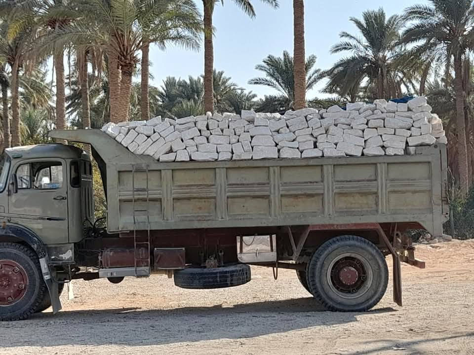 السلام عليكم يوجد عندنا حجر درجة اولى يوجد رمل درجة اولى يوجد حصو درجة اولى يوجد جص رمادي درجة اولى ***********
