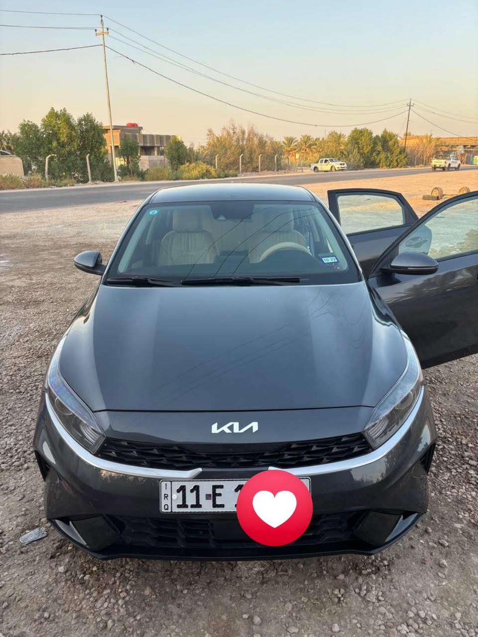 كيا فورتي موديل 22 حره رقم بغداد باسمي مكاني السماوه مكينه 2000 شاشه كامره ماشيه 100 السعر 145. الشراي يتصل ***********
