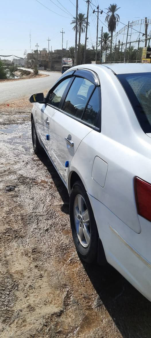 سوناتا ٢٠١٠ وارد كوري محرك ٢٤٠٠ مكفولة من الضربة والصبغ فقط تكحيل بسيط رقم كربلاء السعر ١٢٠  وبيهة مجال بسيط للاتصال ***********
