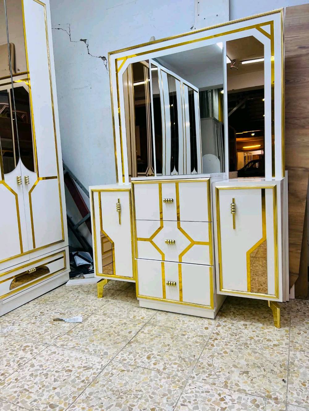 غرفه تركيه نضيفه جدا فخمه 950 واصل نقل وشد