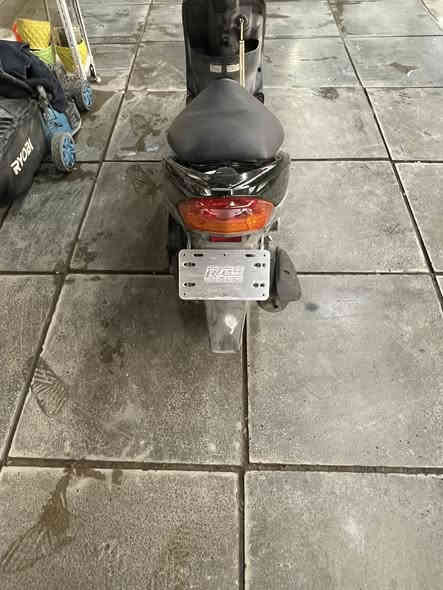 مراوس بايفون سلام عليكم ماكس عدله بلادي صار 5 اشهر من  منزلها مختمه  بوشه  49 دراجه خير من الله 
ماصده صفره بلادي 
يدات اصليه 
كبق فلاوين اصلي
قطره اصليه 
قاعده رقم اصليه
كاعيه اصليه 
بكلايت اصلي 
مكان بغداد شارع فلسطين 
***********
