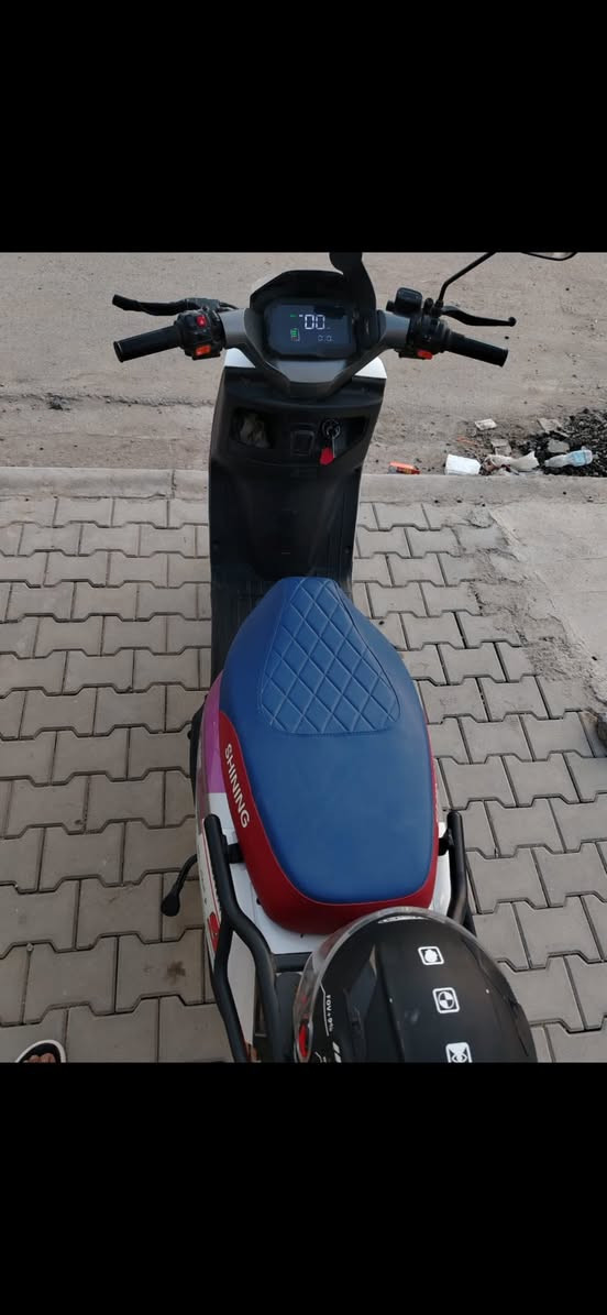 سلام عليكم شباب
دراجة شحن للبيع كدامك شوفها 

وبسعر كلش مناسب مستعجل على بيعتها  الي يريدها يدخل خاص وبي خير ويدلل  مكانها الديوانيه حي النهضه الثالثه قرب مدرسه بيروت ***********
