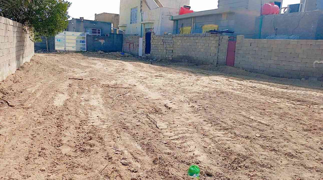 للبيع...  ٢٤٠ متر حي زليزل الفرع السابع شارعه ٨ متر متوفر ماء وكهرباء (بسعر مناسب جدآ) للإستفسار مراجعه - مكتب القريني للعقار- واسط - الزبيديه - الجمعيه- بالقرب من السايدين *********** او ***********
