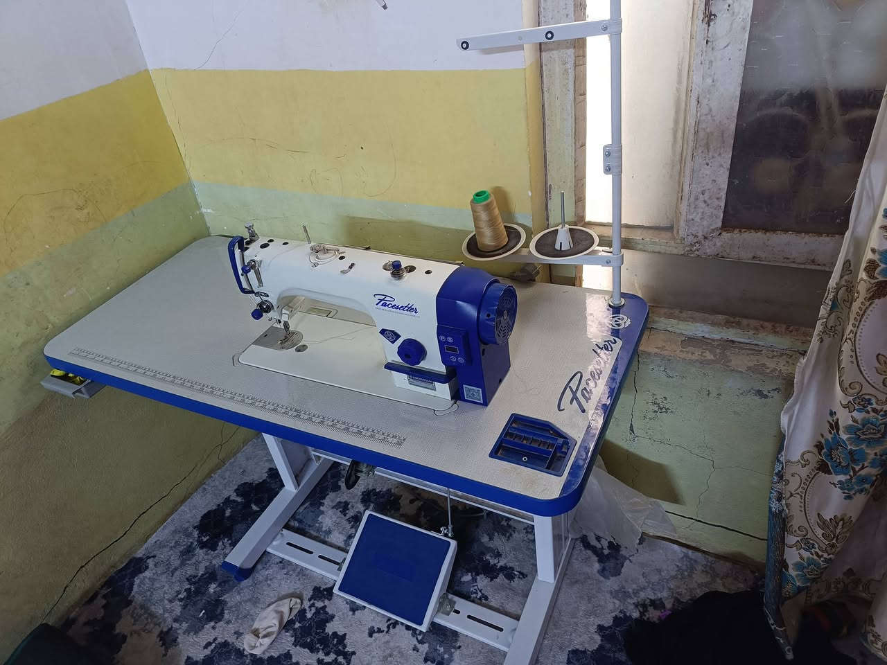 سلام عليكم من رخصة مدير الكروب وإخواني وأخواتي المحترمين مكينه خياطه للبيع بعدهي  جديده السعر 400 الشراي الاتصال على الرقم ***********
