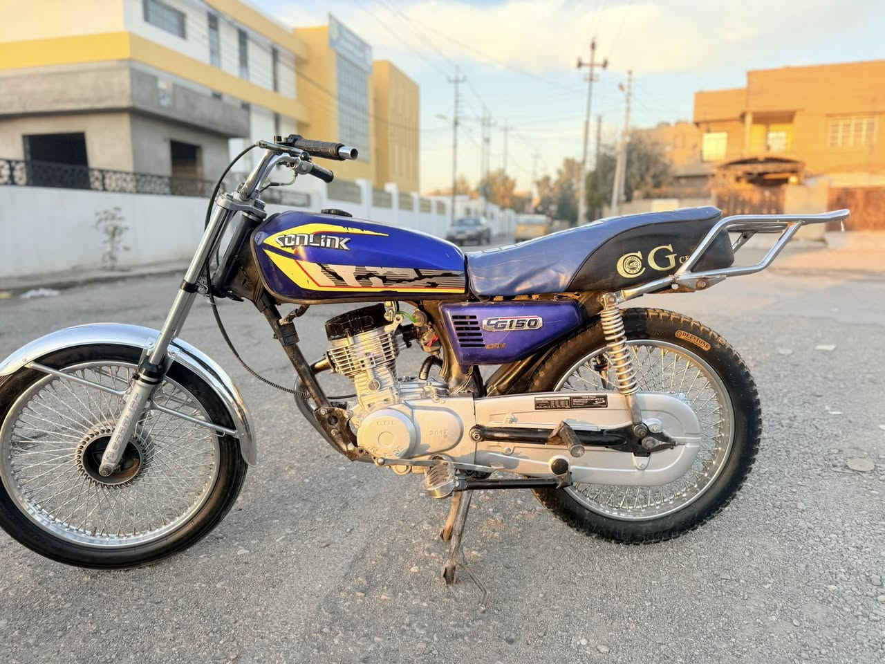 دراجه حلوه ومرتبه محرك نضيف كدام عينك فول نشاط تايرات جدد وياله جدد لا صرف ولا بخار بلشرط سعر 325الف بي مجال شراي طب هاص او انتصل ***********
