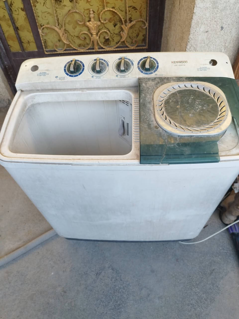 يا الله اسعار اخو البلاش غساله شغاله 12 كيلو مثل ما موضح مداخله تصليح ب 25 الف سكوتر يتحمل 100 كيلو اخو الجديد ب 20 الف مال امزون مو سوكي ستاند اوتي اصلي حديد قوي مال امزون مو تجاري ب 15 الف طباخ متروك عيون مسدده زجاج ابو الكاونتر ب 20 الف  وطباخ زجاجي منضدي الاصلي ب 40 الف شغال  مكاني ابو غريب الشهداء  ***********
