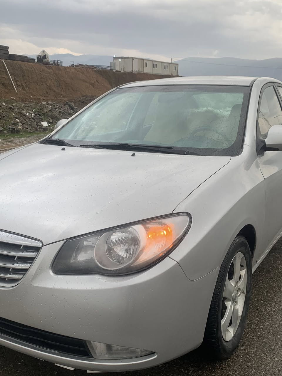 ‎2009 
eko🧿
قفڵی ٥٢ گەڵایە  فولە بەس سڵاید نیە  لایت رەشو 
ریزەرە  کوشن جڵدو هیتەرو ویل گەورەیە خایسی نیە  ئیکۆیە کەڤەری نەگۆراوە. سپێری دا نەگیراوە بیلادیە 
تەبریت لەمسە گیچ وەنەوشە ✈️
بیلاد حاسەیە 
بیلاد بلوتوزە 🫀
رەقەم تەلە فۆن ***********
