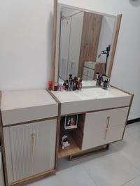 غرفه تركيه • نضيفه كلش • ضرر بسيط