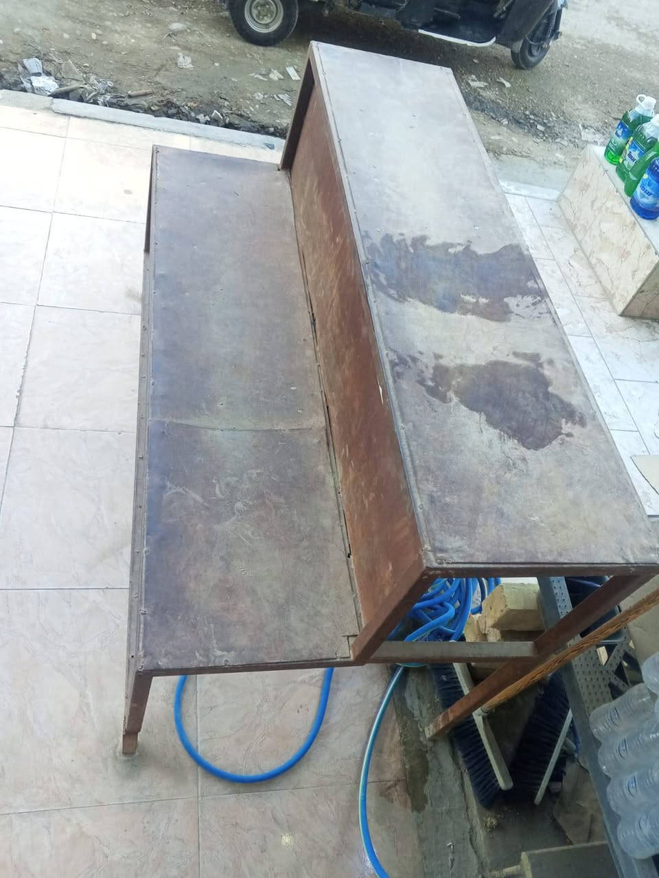 صندوك طول مترين العرض متر تفصال+مدرج للبيع السعر خاص وتساب
***********
