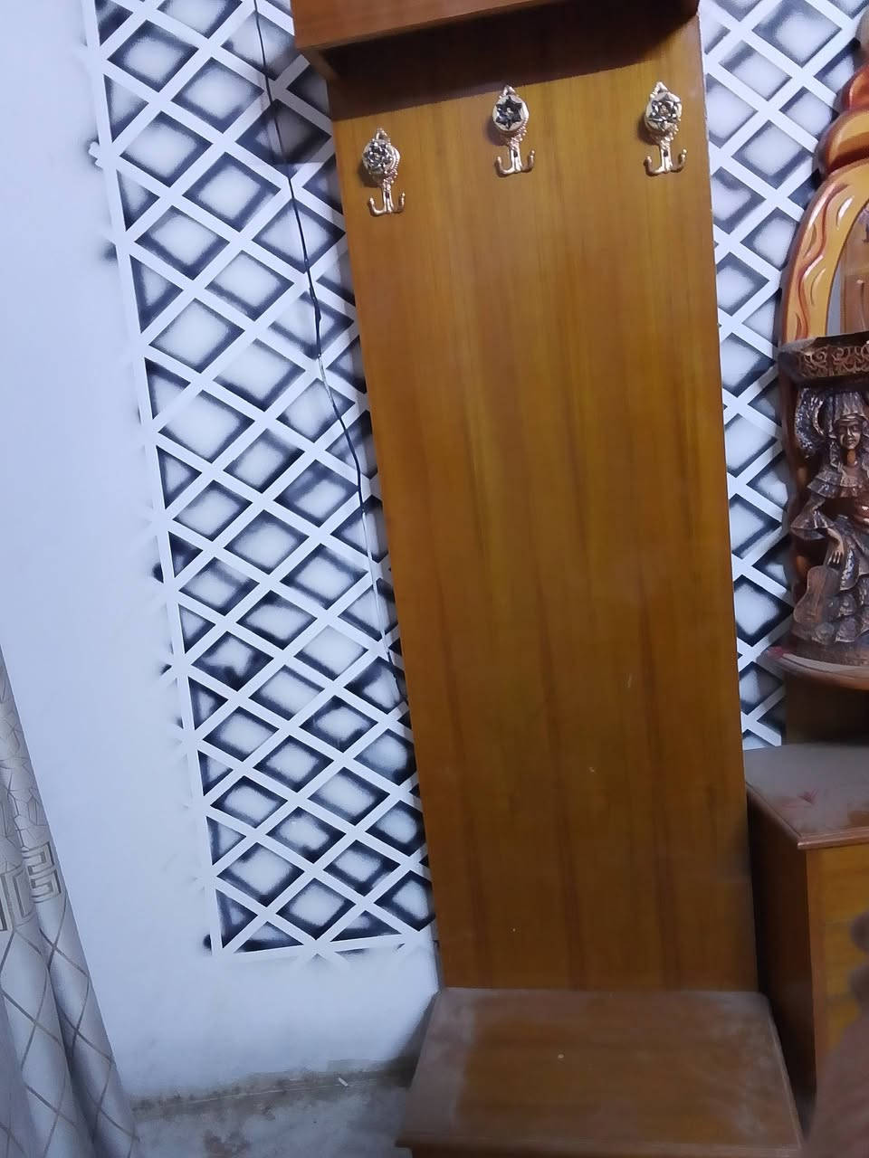 غرفه نضيف +متروكه يعني يرادلهه تنضيف وتلميع قيم وأخذ بل يرضي الله 
رقمي *********** وتساب فقط
