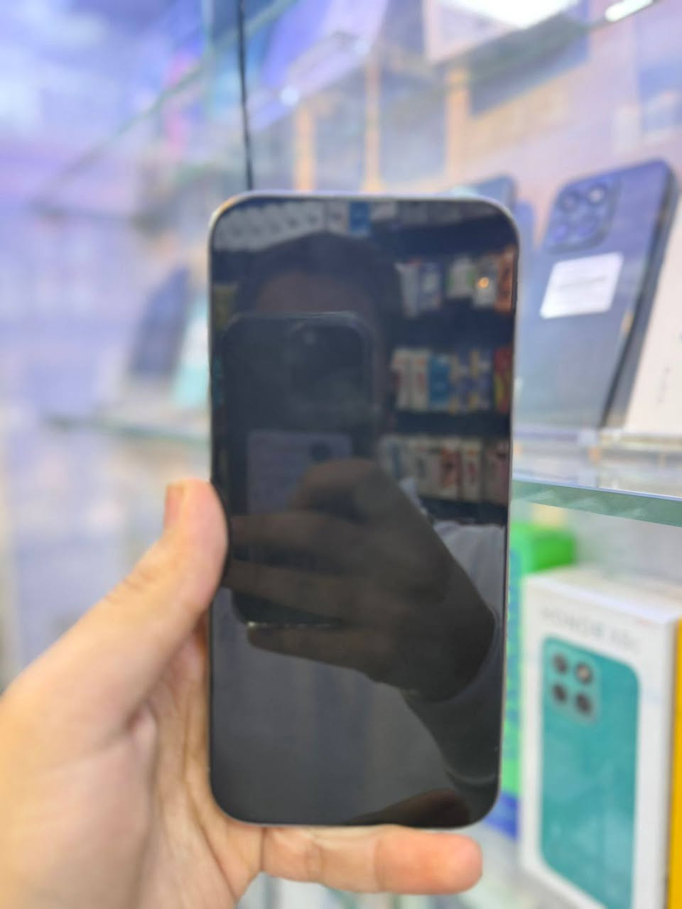iPhone 16 pro max
بدون اي تصليح او تبديل   ✅

بطارية   ‎%‎93  ✅

ذاكره     256   ✅

نموذج  M 

ضمان لمدة 5 ايام من تاريخ الشراء✅

العنوان - الصالحيه - كرادة مريم 

للتواصل خاص او واتساب 

***********
