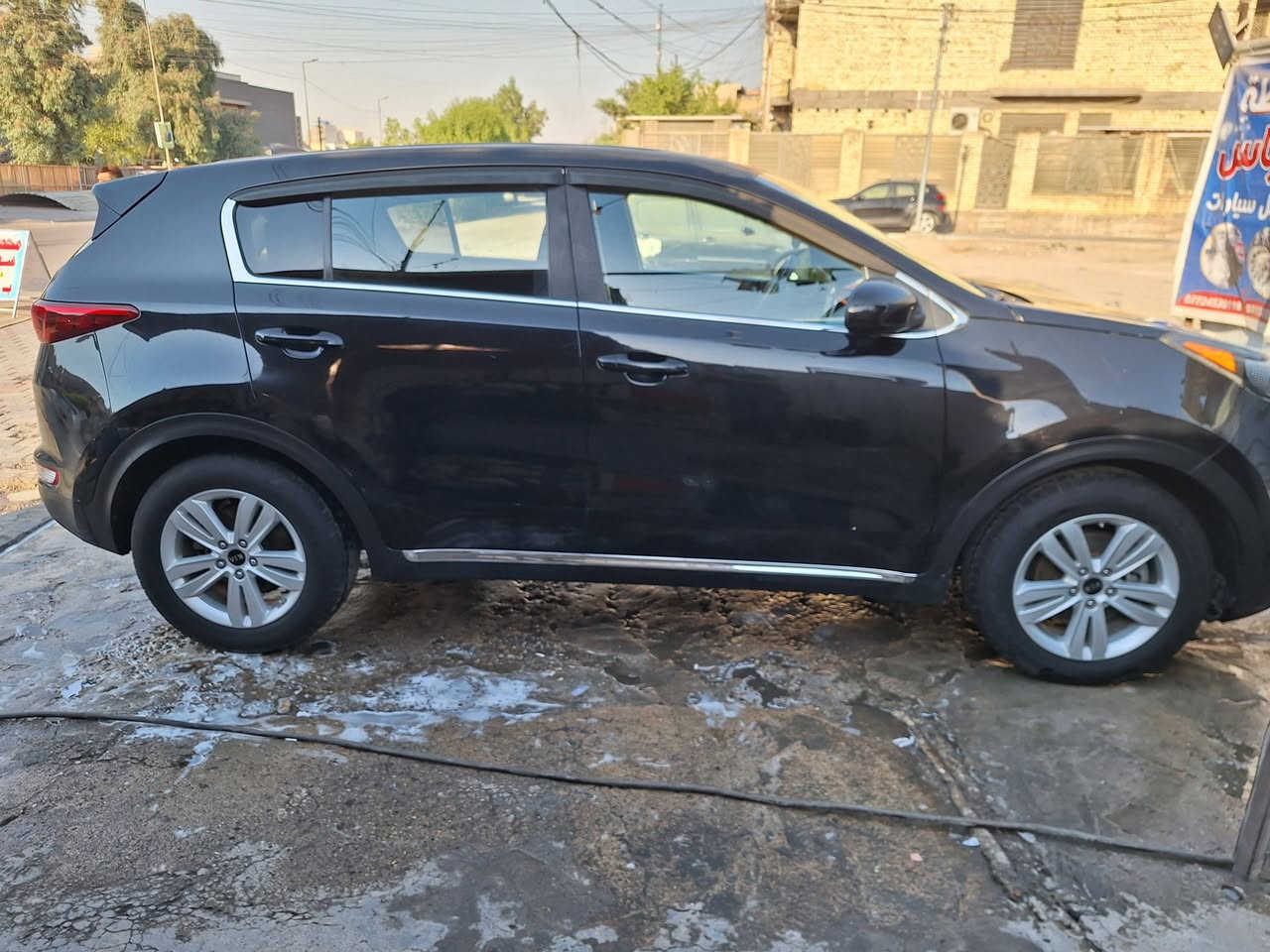 السلام عليكم للبيع سبورتج م ٢٠١٨ سيارة وارد أمريكي محرك 2.4 سياره بسمي تحويل مباشر
رقم بغداد دولي 
مكان السيارة بغداد 
كامره +شاشه 
ماشيه ٧٨ الف 
حادث جاملغ وبنيد وصندوك صبغ فقط وبيه نص باب صبغ 
السعر ١٤٢ وبيه مجال 
للتواصل ***********
