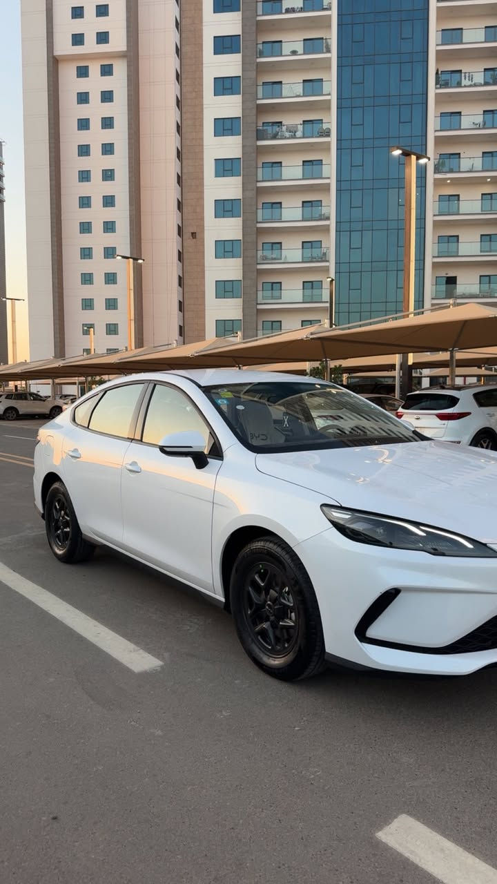سلام عليكم
للبيع:  BYD SEAL 5
موديل: 2025 
رقم بغداد تحويل ثاني يوم
ماشية 14 الف الكلي  
بجم لد 
بكلايت لد
كامرة دوارة
شاشة
حساسات خلفية
داخل ابيض
قطعتين تبريد

كفاله من بارد وتبديل وصبغ
السعر: (19600000)مليون دينار عراقي
للاستفسار: ***********
العنوان: بغداد العامريه
