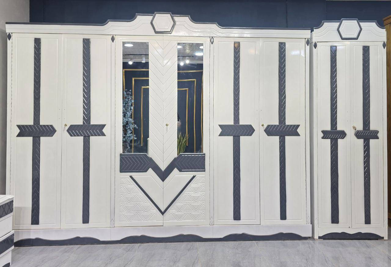 السعر // 925 الف
🔅تفاصيل الغرفة المرمري  ....

 خارج ٤ملم ام دي اف 🔺
وداخل صاج ٣ملم 
صبغ حراري  درجة اولى 

عدد القطع  ٧ قطع 😍
🔺1 //جرباية  قياس  ١٦٠ × ٢٠٠ 
🔺//ميز جانبي ايسر قياس ٥٠
🔺2// وميز  جانبي  قياس ٥٠
🔺3// زاوية ارتفاع مترين عرض ٨٠
🔺4// وميز بلازمه  
🔺5//وميز مراية ارتفاع مترين عرض ١٢٠
🔺6// وكنتور ٦ باب  ارتفاع مترين و١٥ طول ٣ متر و١٥

القطعه الثامنة حسب الطلب شازلون
سعرها ٥٠ الف ❤️

(توصيل مجاني مركز بغداد )
التوصيل يشمل الشد مجاني 🔥
(اطراف ٥٠)
باقي المحافضات حسب البعد
شازلون سعرها ٥٠ الف
شازلون مخزن ٧٥ الف


**إذا كنت صاحب هذا الإعلان وتريد حذفه لأي سبب، رجاءا أرسل رسالة إلى الدعم الفني**