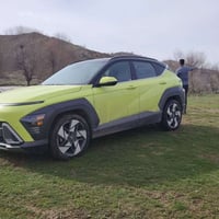 السلام عليكم هونداي كونا فول الشكل الجديد للبيع مرقمه بغداد  ‏2024 Hyu...