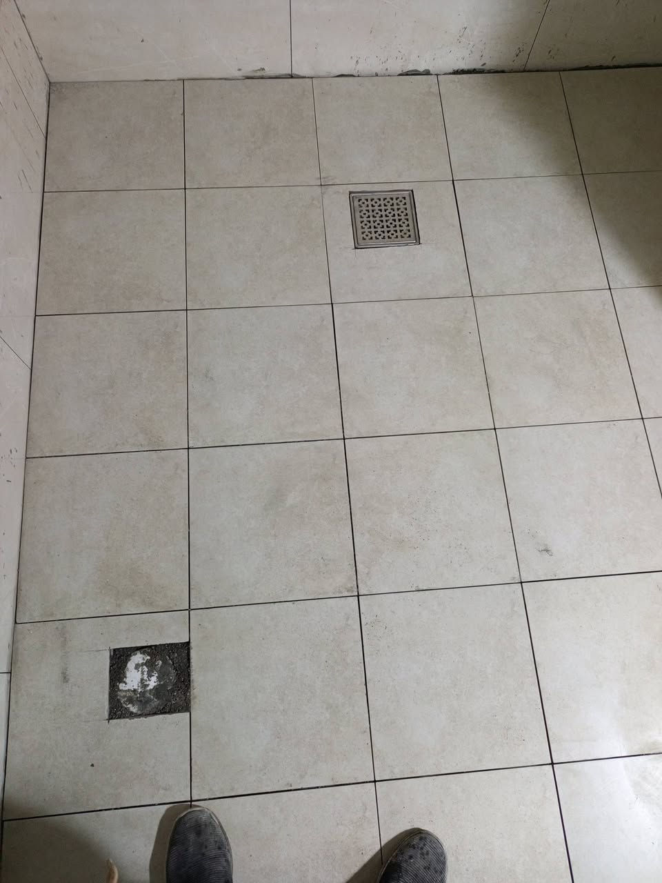 سلام عليكم كادر متفرغ شغل ارضيات وجدران استلام مهندس
***********
