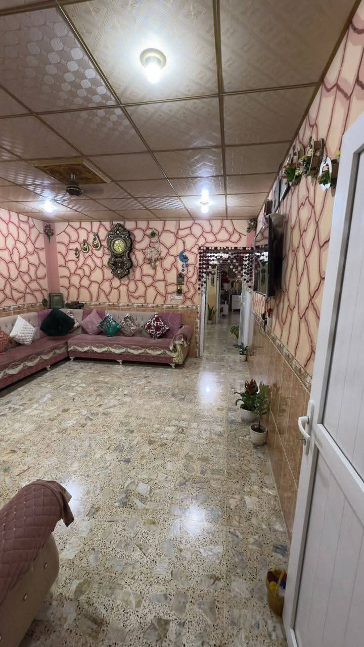 للبيع بيت بحي خلف الخضر المساحه 750م طابو زراعي مفول من كلشي السعر 100وبي مجال موجود خاص واتساب رقم ***********
