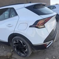 سبورتج موديل 24 ماشيه 72 الف السياره بسمي رقم اربيل فول مواصفات والسيا...