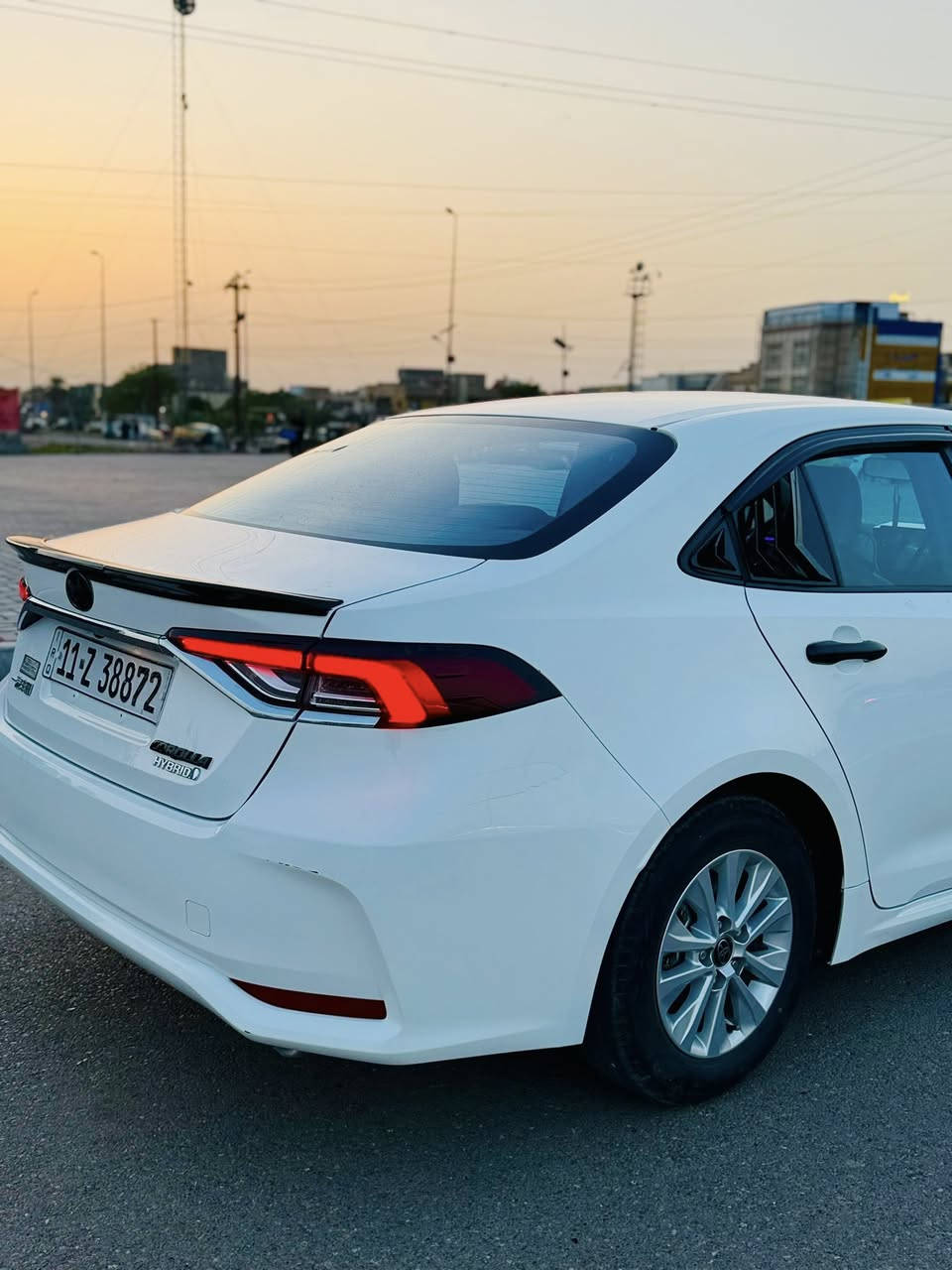 سلام عليكم كورلا 2024 هايبرد ماشيه 33 على وضع وكالة جديده جدا ً. ومصروف عليها هواي كلش مكفوله كفالة عامة من كلشي عدة رصعة  صغير مغلفه عازل ضوضاء وعازل حراري للجام  ومدوشمة ارضية وصندوك جلد اصلي وعليها انارة داخلية تفاعلية مع سماعات وداخل شغل كاربون فايبر  وبعد هواي امور اسف على اطالة بس يشتري علمود يعرف
مواصفات 
🔹بصمة 
🔹اشاير بل مري 
🔹لايت زينون +كشافات زينون 
🔹ماطور لايت (يصعد وينزل )
🔹اوتو لايت عالي
🔹اوتو هولد 
🔹سايد بريك بصمة ذكي 
🔹زر EV  
🔹وضعيات قيادة 
🔹داخل جلد 
🔹دركة خياط 
🔹بك لايت لد +سبايدر 
🔹تبريد ❄️ ثلج  قطعتين 
🔹اكواب حار بارد 
🔹شاشة كار بلي بلوتوث 
🔹عدادات دجتل 
🔹قيادة ذاتية +رادار 
🔹تحذير عند خروج عند مسار +بريك ذاتي عند حاجة 
🔹منافذ طاقة امامية وخلفية 
🔹ويل كب 
مكاني حي جهاد اربع شوارع  
*********** 🔹السعر 147 وبيها مجال مستعجل على بيع
