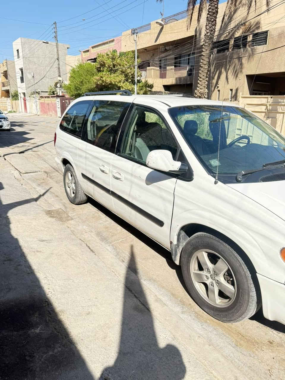 السلام عليكم ورحمه الله وبركاته
للبيع سياره دوج كلايز موديل ٢٠٠٧  بدون مراوس سياره جاهزه 
دوج كلايز محرك ٣٣٠٠ كير ومحرك شرط رقم بغداد تحويل مباشر  كشنات بلع سياحي
السياره ٣ قطع تبريد ويه السويج  الون ابيض شاشه كامره 
صدر جديد السياره متعوب عليهه والسياره اترايهه وين ما يعجبك
تخم تاير  مكان السياره بغداد البياع  سعر السياره ٧٢ وبيهه مجال كلش قليل   السياره جاهزه من الدعاميه الدعاميه سيارتي الخاصه اني جانيهه  
اليشتري شرط اكاتبه مروري ثاني يوم تحويل  رقم  الهاتف ***********. السياره جديده واحلى من الصور وبلعافيه عله الي ياخذهه
