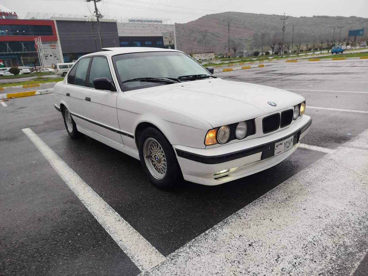 سڵاوی خواتان لێ بێ ئەوم بیئێمە بۆ فڕشۆشتن  تازە كامل بۆیاغ كراوە ئاڕم پلاستیك دهۆك بەشەرتی ئاڕمو ئەوەلیات ڕەقەم ئەسڵیەسڵایتە 4 تاقم تایەوویلی حەسیری لۆكی لەسەرە لایتو كارەبای كامل مەزبو  گێچی بانزینو حەماوەو  داربوردی ئیش دەكامۆدێل89 بەشەرتی گێڕومەكینە520كەپسە گێڕ حادیە ئەكسلی قوفڵە بەشەرتی قوەتو تەناش سڵایتی مەزبوتە جامی نەشكاوە سحری37 محامەلە هەر كەسێك ویستی لەخزمەتی دام***********
