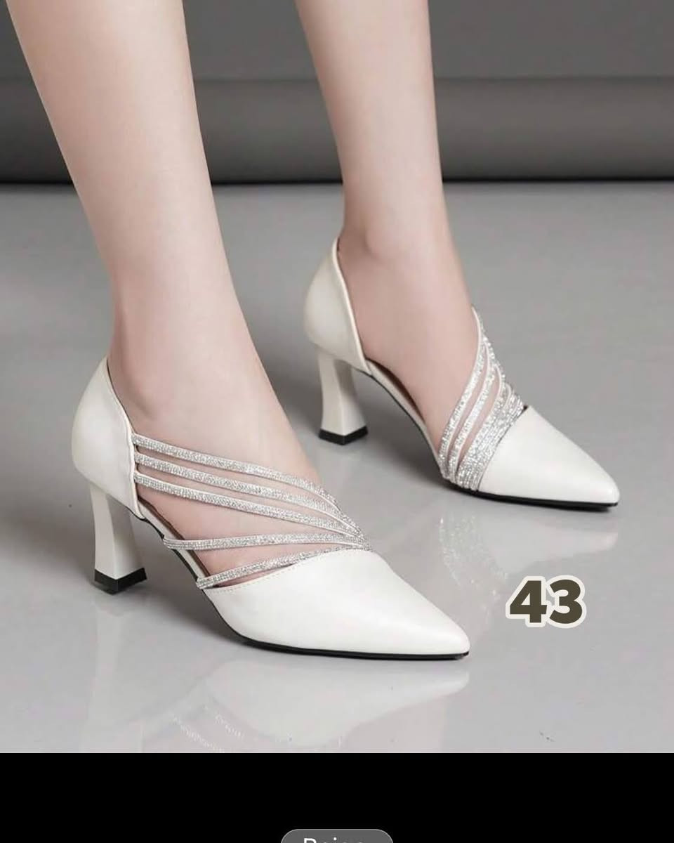 حذاء - شحاطة👡 👠 🥿
 السعر 4  الاف بس 💰
متوفر توصيل 🚛
العنوان حي البتول 📌


**إذا كنت صاحب هذا الإعلان وتريد حذفه لأي سبب، رجاءا أرسل رسالة إلى الدعم الفني**