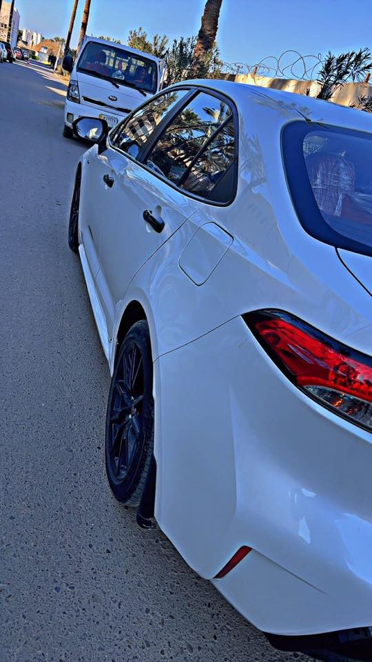 سلام عليكم شباب كورلا هايبرد ام العلامه السوده موديل 25 فول مواصفات شكل S بلاك الامريكي السياره رقم بغداد باسمي هزه جديده ماشيه 14الف 
بيها دكتً بارد بل جاملغ مال السائق على كد شبر فقط
والباقي مكفول شباب السياره بعدها أبلازگات الشركة 
مواصفات
بصمه
فتحه
رادارات امامي و خلفي
حساسات خلفيه
تحديد مسار
شاشه دجتل
تبريد قطعتين
سايد بريك بصمه
اوتو هولد
درايڤ مود(نورمال - ايكو - اسبورت)
مانع انزلاق
لايتات LED
السعر 162وبيها مجال بسيط جداً 
الاتصال على الرقم ***********
العنوان بغداد حي الجهاد
