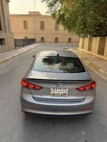 السلام عليكم 
النترا موديل 2017 وارد امريكي السياة حادثة چاملغ وربع البنيد وراجعات نفسهة وكلهة ليبل واحد مكينة وگير مكفولات شرط الجدادة وبيهة تخم تاير وباتري جديد صدرهة وحداديتهة كلش حلوة وناعمة ومنضومة زنون كلش قوية وبيهة شاشة اندرويد اوتو وابل كار بلي وحساسات خلفية ومود درايف وبيهة بعد مواصفات 
السعر 112
مكانهة بغداد الدورة 
***********
موجود واتس اب
