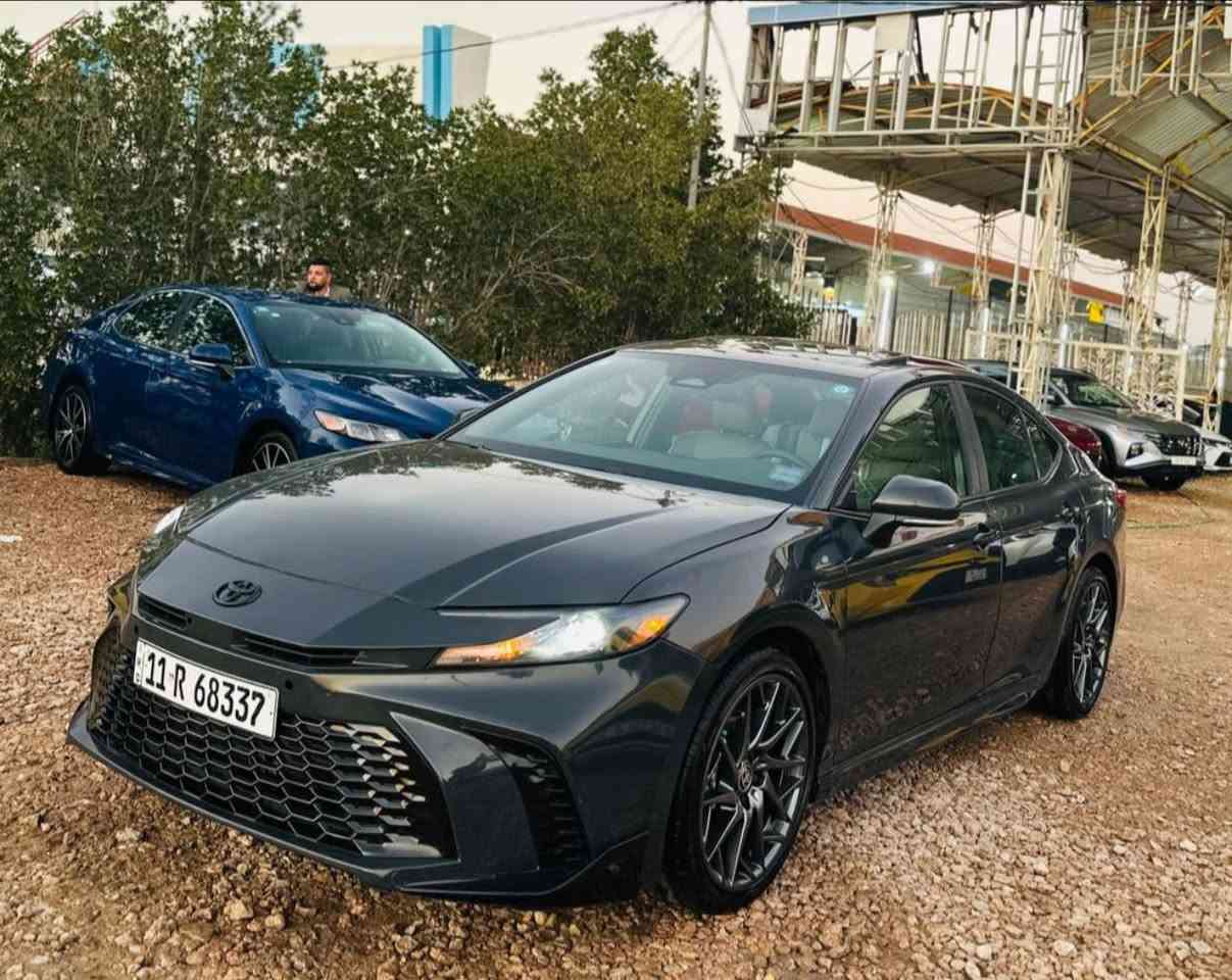 كامري موديل 2025 فول مواصفات هايبرد رقم بغداد بأسمي تحويل مباشر ماشيه 2000 فقط الحادث موضح بالصوره السعر 215 وبيهه مجال قليل مكان السياره رميثه 
***********
