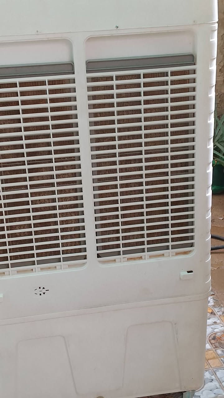 سلام عليكم مبردات اثنين نظاف للبيع ***********
