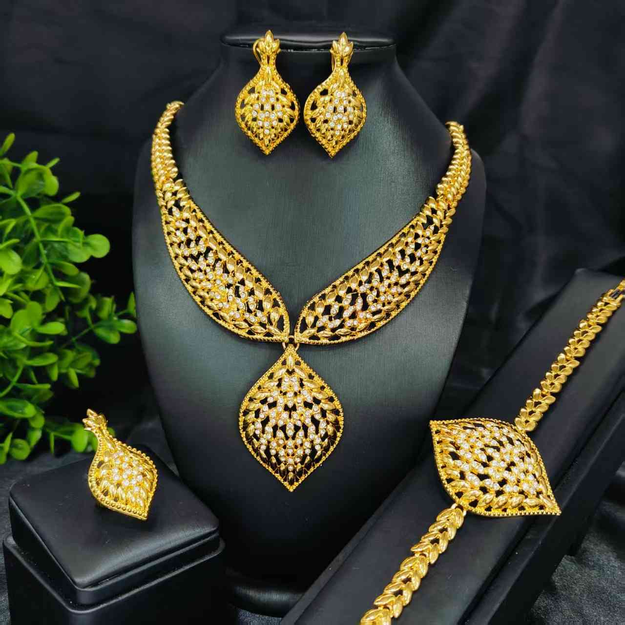 We ship worldwide 🌍 — There's a discount if you order today.---ask for bulk discounts today!

https://wa.me/message/N6CF5WH7EWTSH1

https://www.facebook.com/share/1DLM6Yd7EE/?mibextid=wwXIfr

#GoldWholesale #GoldSupplier #JewelryExport #B2B #JewelryWholesale #weddingjewelry #bridaljewelry #goldplatedjewelry #weddingaccessories

#bridalaccessories #weddingwholesale

#bridalset #weddingfashion #bridesmaids

#weddingseason #bridalstyle #weddingfactory #jewelrysupplier

#weddinginspiration


**إذا كنت صاحب هذا الإعلان وتريد حذفه لأي سبب، رجاءا أرسل رسالة إلى الدعم الفني**