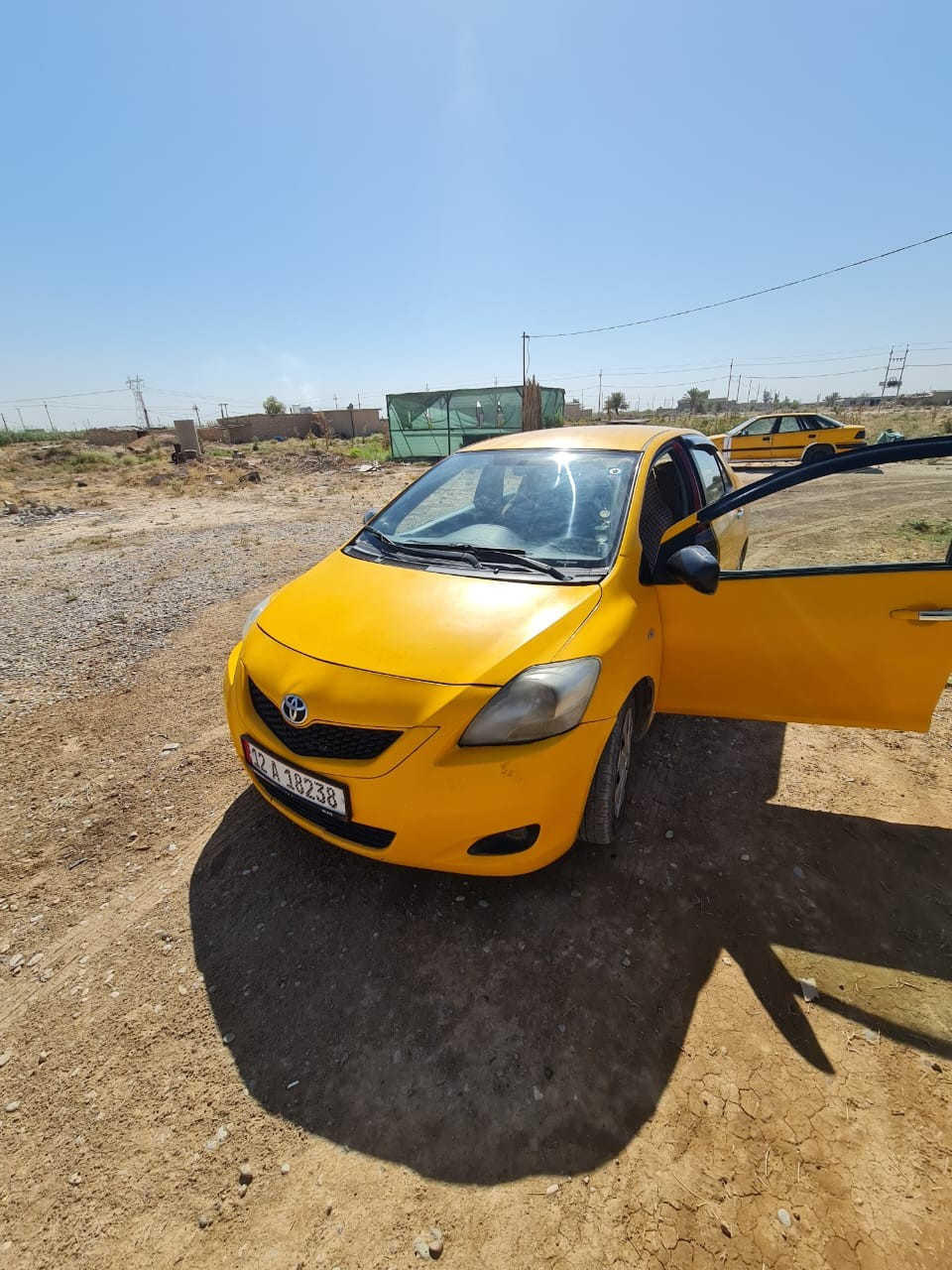 السلام عليكم سياره يارس تكسي بيها ضرر قطعتين وتصفيات للبيع السعر ٧٠ وبيها مجال للطيبين العنوان كركوك اتصل ع الرقم ***********
