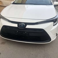 كورلا 2025 le  هايبرد بدون تبديل اي قطعه  ماشيه 2 ميل فقط يعني زيرو   ...